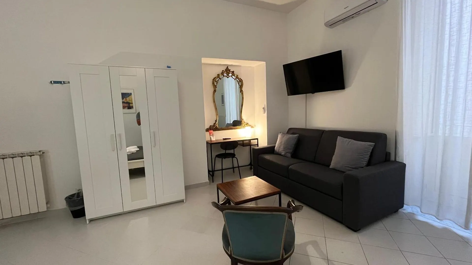 Pop Santa Chiara Bed & Breakfast Naples