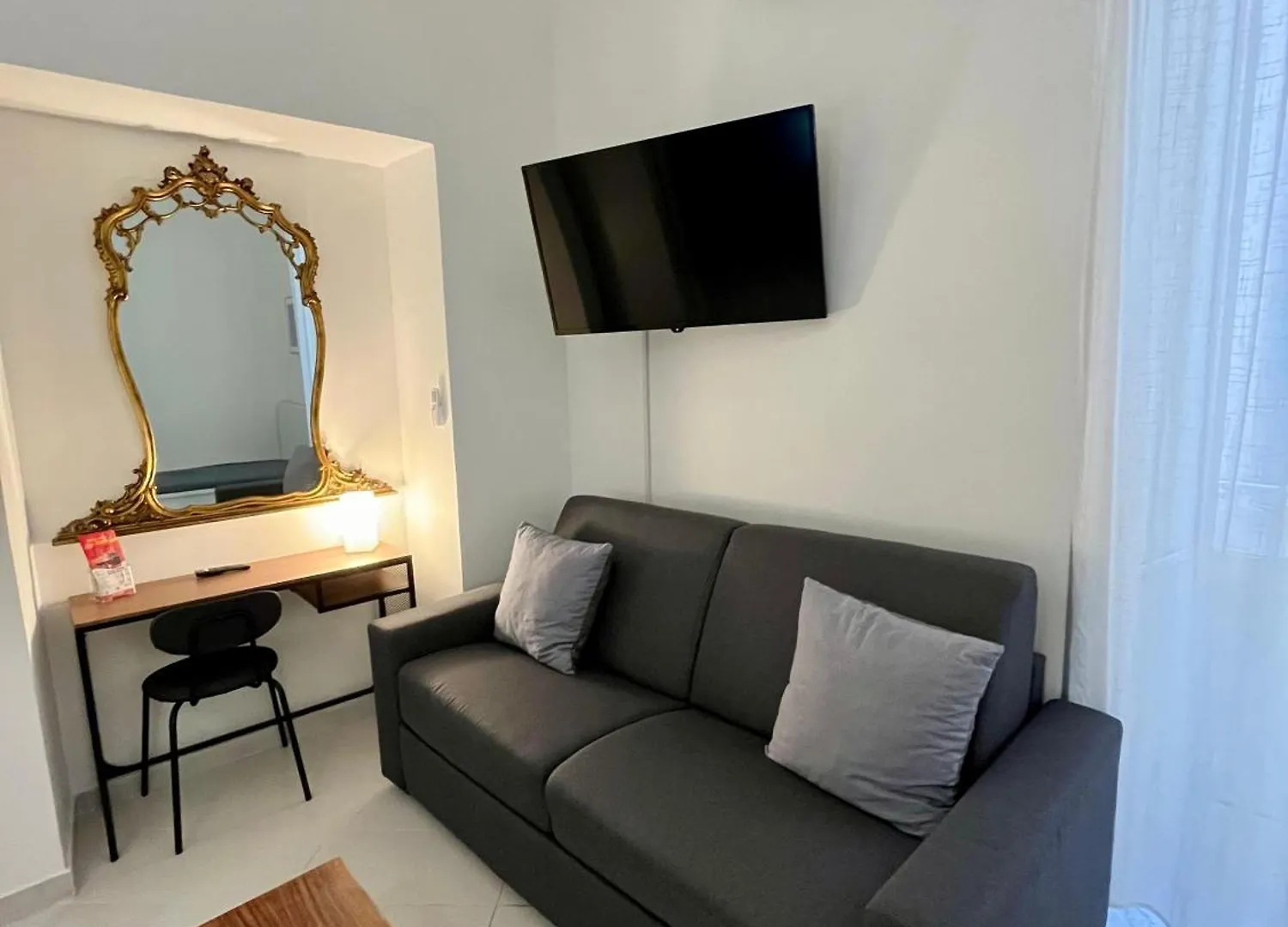 Pop Santa Chiara Bed & Breakfast Naples 0*,