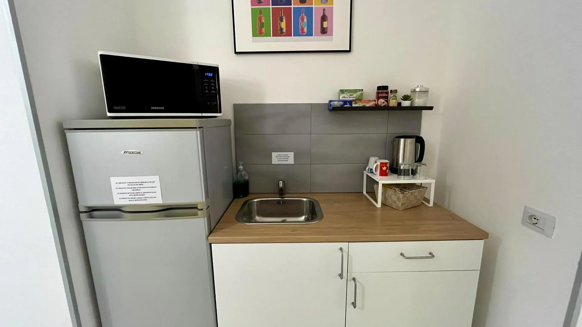 Pop Santa Chiara Bed & Breakfast Naples